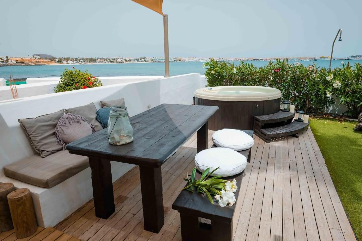 Villa Maluhia Frente Al Mar Y Jacuzzi Corralejo Kültér fotó
