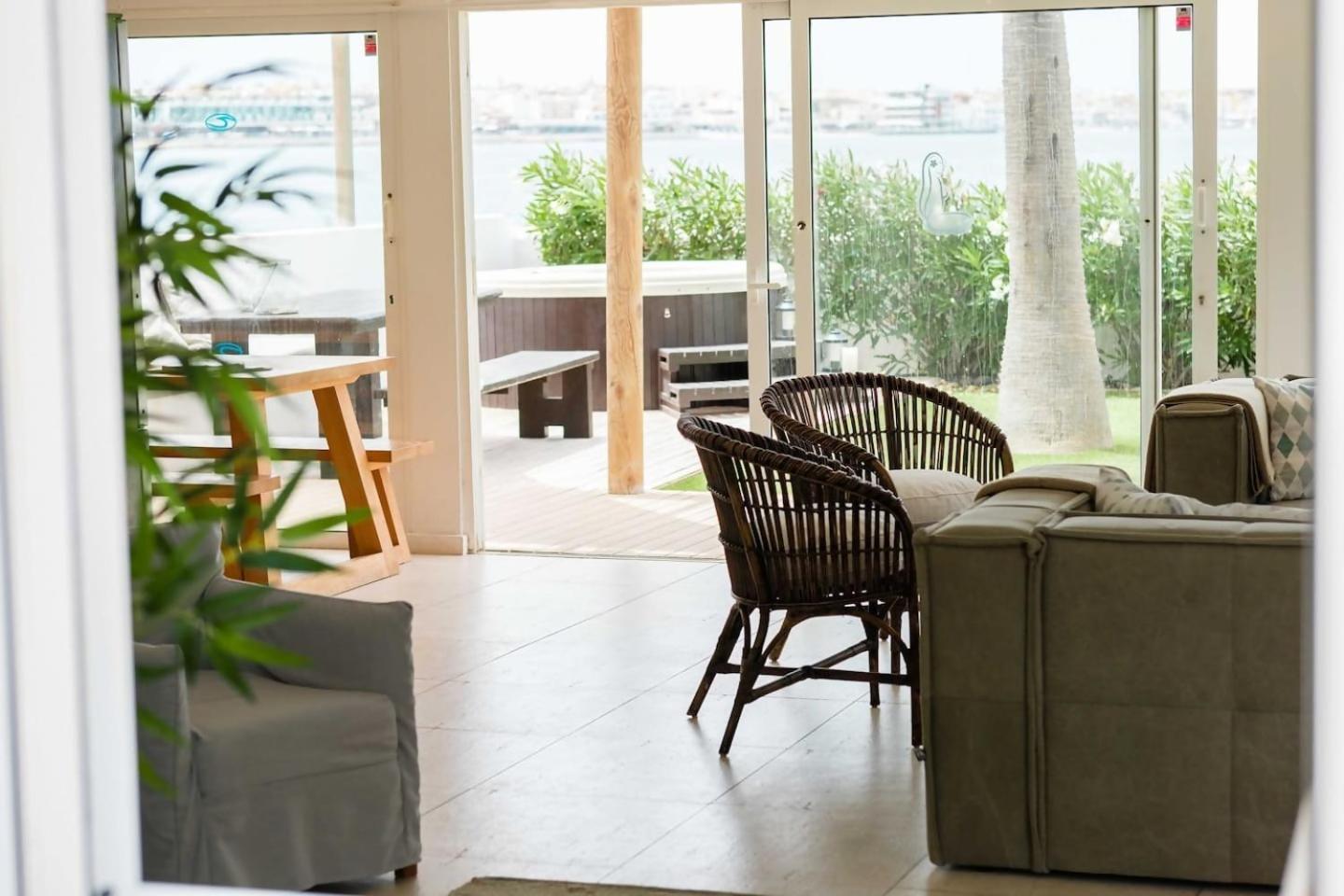 Villa Maluhia Frente Al Mar Y Jacuzzi Corralejo Kültér fotó