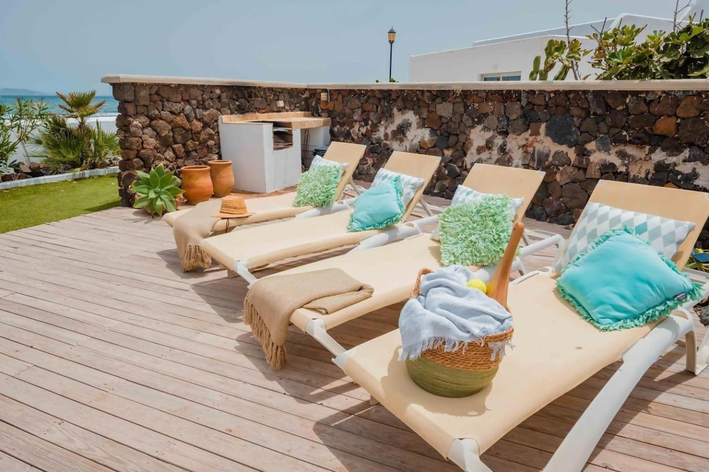 Villa Maluhia Frente Al Mar Y Jacuzzi Corralejo Kültér fotó